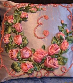 вышивка девушка с розами